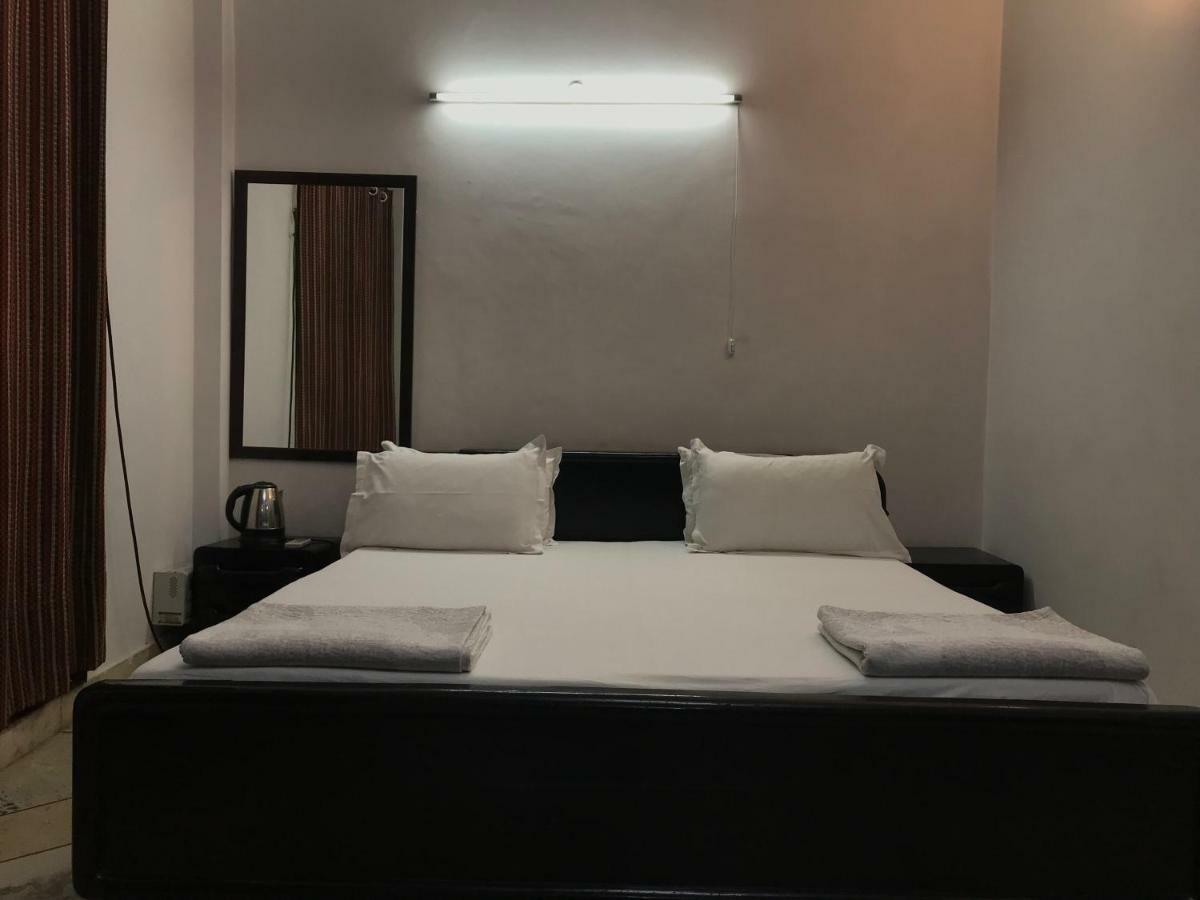 Tatvamasi Homestay Nuova Delhi Esterno foto