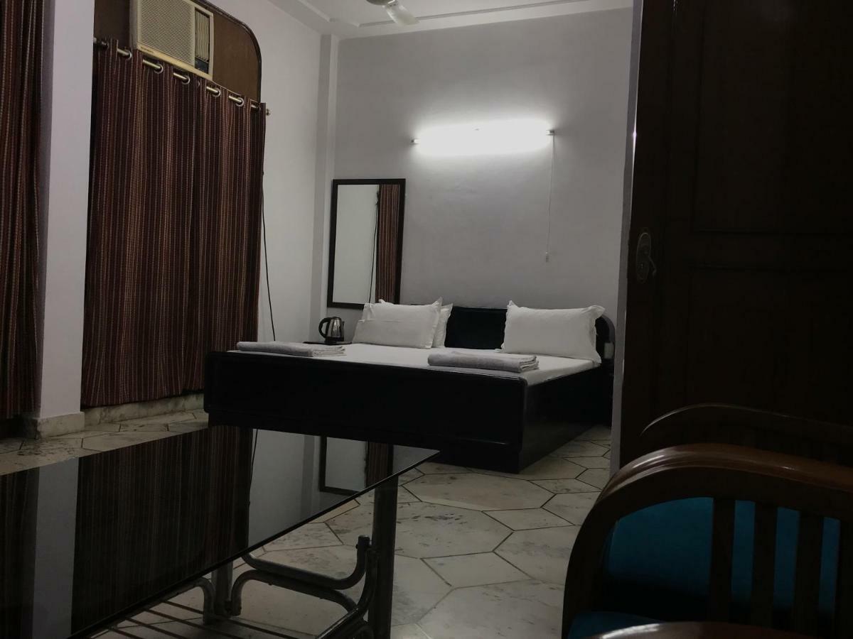 Tatvamasi Homestay Nuova Delhi Esterno foto
